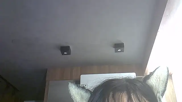 Skinny-Kitten online show from March 18, 6:07 am