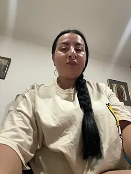 Abril Luv online show from June 15, 12:33 am