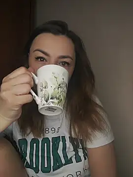 KrissSexi online show from May 1, 5:43 am