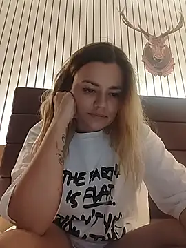 KrissSexi online show from November 8, 5:18 pm