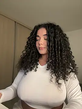 Mariecurl online show from August 6, 3:57 am