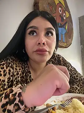 Insane Issa online show from March 7, 8:16 pm