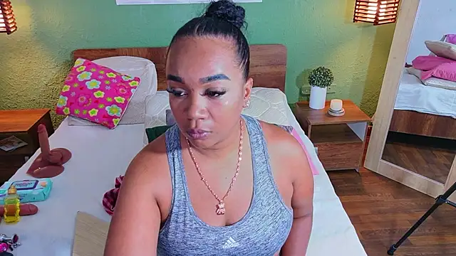 dannaahbrown online show from June 15, 6:52 pm