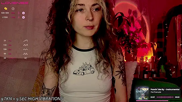 IttyKitty online show from September 13, 9:01 pm