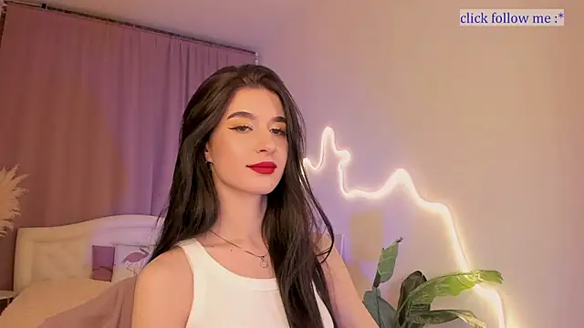 LauraCoy online show from February 26, 8:30 pm