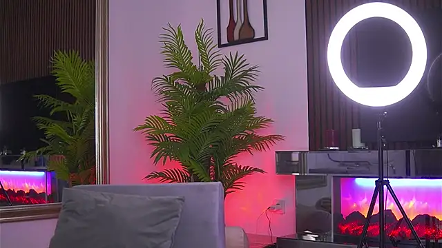 Abbela White online show from April 29, 6:38 am