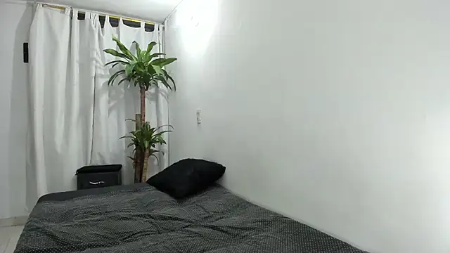 Lia-y-felipe online show from February 26, 11:48 pm