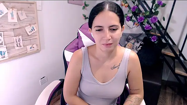 samantha baby  online show from April 29, 2:31 pm