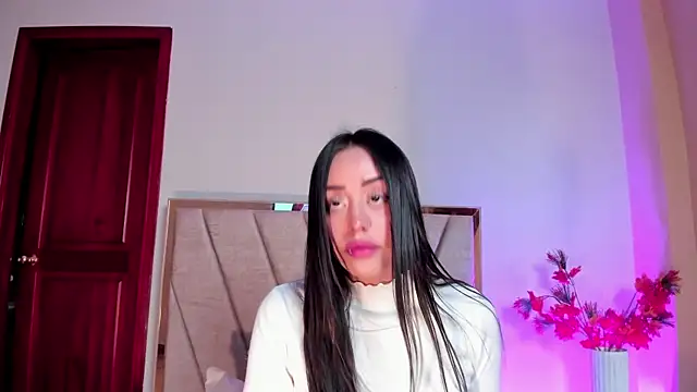 NoraDasilva online show from January 13, 9:52 pm