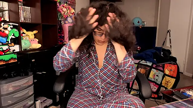 ShinyCherub online show from November 6, 1:11 am