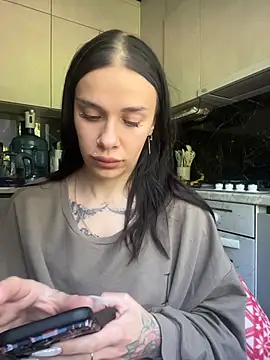 Queen of pain online show from May 28, 6:44 am