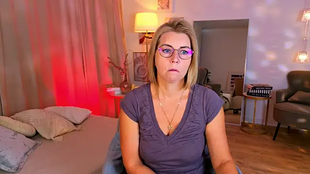 Annie Light online show from July 23, 6:43 am