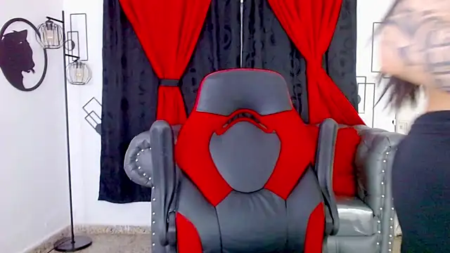 misslombana online show from March 2, 3:06 am