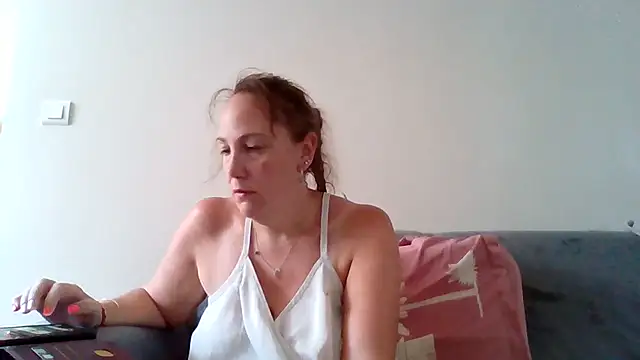 Wisie Cutie online show from July 17, 9:24 am