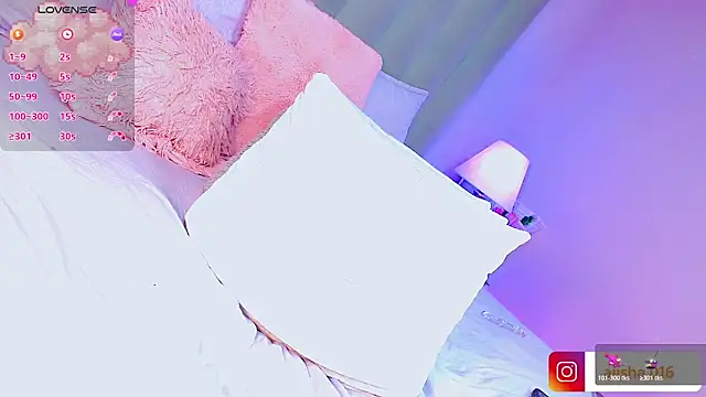 AiishaRose online show from April 30, 5:40 pm