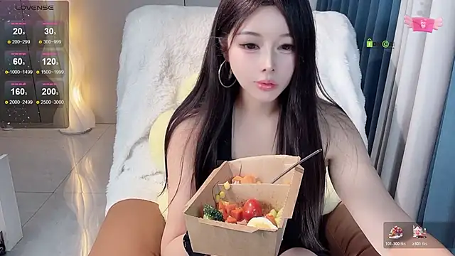 Mandy-- online show from November 3, 5:11 am