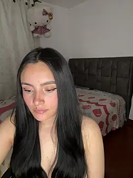 salome polaniiee online show from April 3, 7:28 am