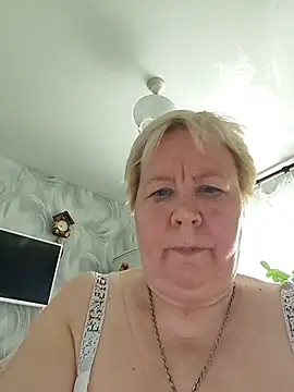EffectFiona online show from July 13, 3:40 am