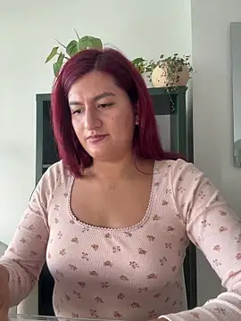 Snapshot of ari_artis chatting on September 9, 9:14 pm ari artis online show from September 9, 9:14 pm