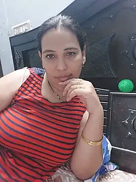 Poojabhabi101 online show from July 8, 5:26 pm