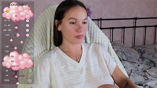 lil luna x online show from June 13, 6:05 pm