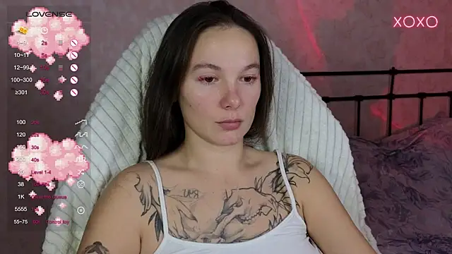 Snapshot of lil_luna_x chatting on October 19, 9:39 pm lil luna x online show from October 19, 9:39 pm