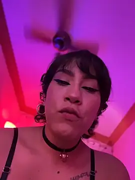 ZahaRoseee online show from March 4, 1:45 am