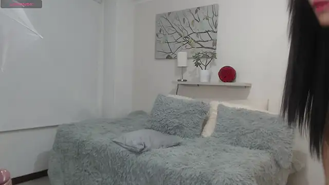sofia perez    online show from July 5, 7:52 pm