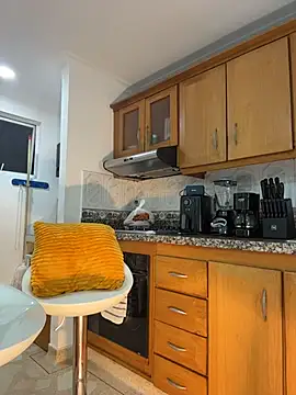 zafiro mo0n online show from March 12, 2:25 am