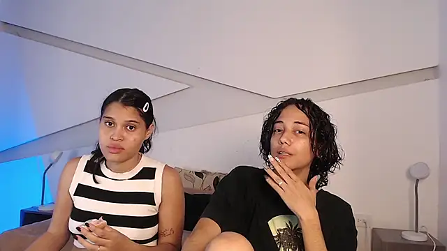 hot little bunny online show from November 12, 9:13 pm