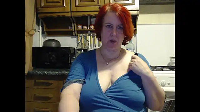 NikolRedMilf online show from December 3, 10:34 pm