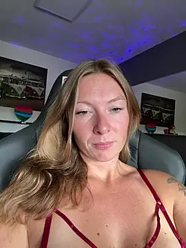BunnyDiamond1 online show from July 26, 10:01 am