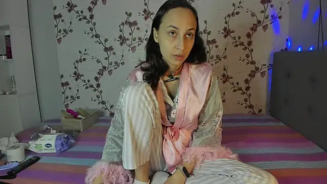 Snapshot of Alisagold90 chatting on September 28, 5:29 pm Alisagold90 online show from September 28, 5:29 pm