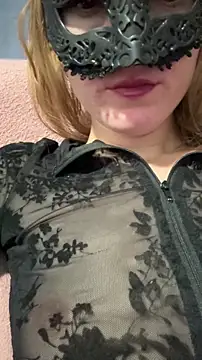 Snapshot of SecretAnni chatting on October 16, 7:22 am SecretAnni online show from October 16, 7:22 am