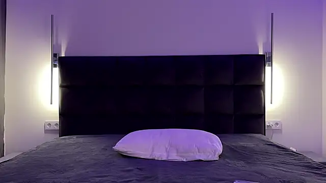 NotElis online show from November 16, 4:18 pm