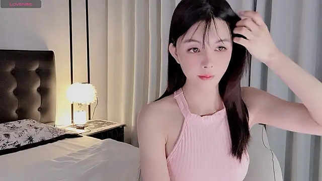 lvy-w online show from July 3, 12:33 pm