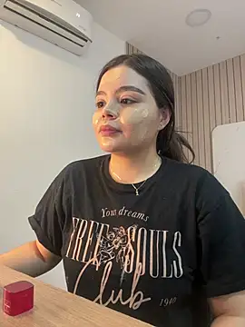 IsabellaAllen online show from April 26, 8:17 pm