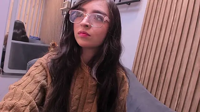 Eva Macalliter online show from September 29, 1:05 pm