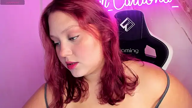 Snapshot of YuliCardona_ chatting on October 22, 8:47 pm YuliCardona online show from October 22, 8:47 pm