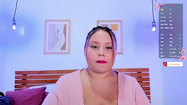 YuliCardona  online show from July 30, 4:41 pm