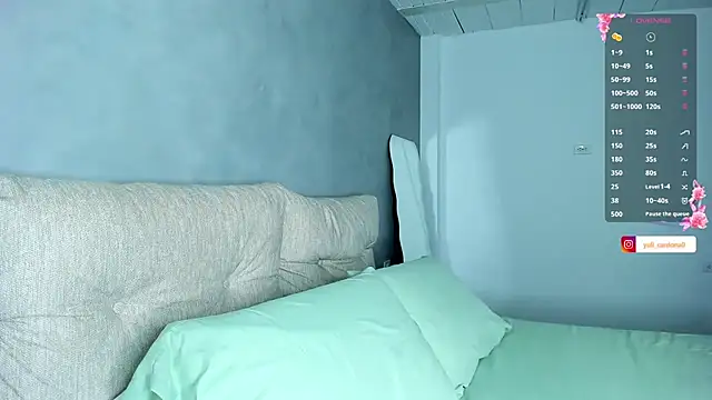 YuliCardona  online show from July 10, 8:42 pm