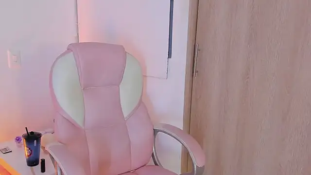 AnastaciaBlake online show from November 8, 6:07 am