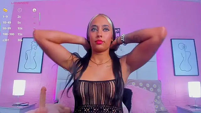 charlotte kisss online show from July 4, 6:15 pm