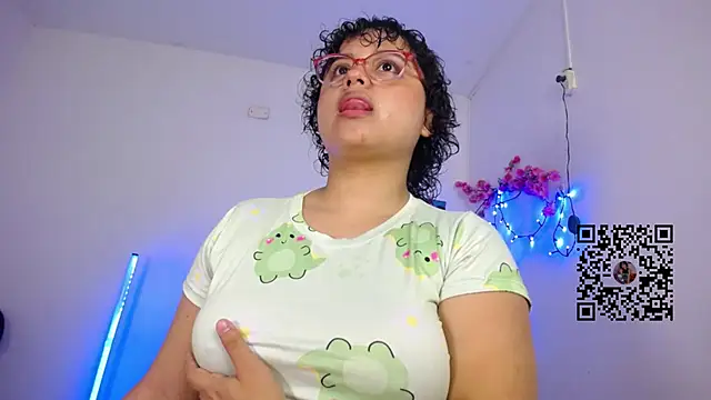 lou cute online show from July 10, 10:48 am