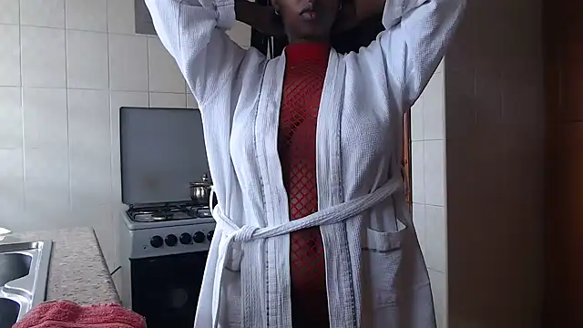 CurvyGlass online show from April 28, 9:46 am