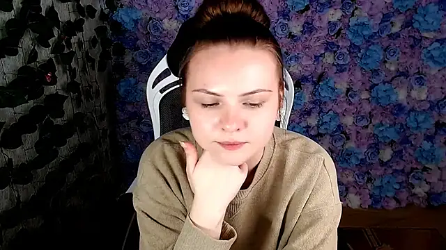 IxxiLiana online show from October 15, 5:21 am