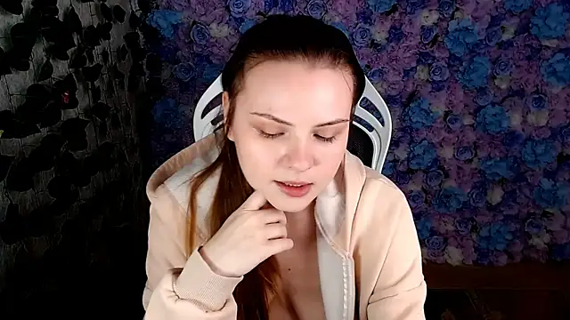 IxxiLiana online show from October 9, 5:00 am