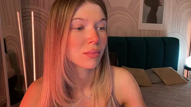 viviann evans online show from April 25, 1:19 am