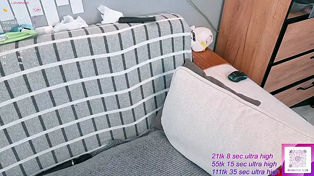   KawaiiYuki   online show from March 21, 8:19 am