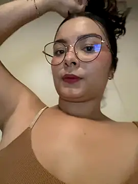 Snapshot of aneesa_darzi chatting on October 9, 9:52 pm aneesa darzi online show from October 9, 9:52 pm